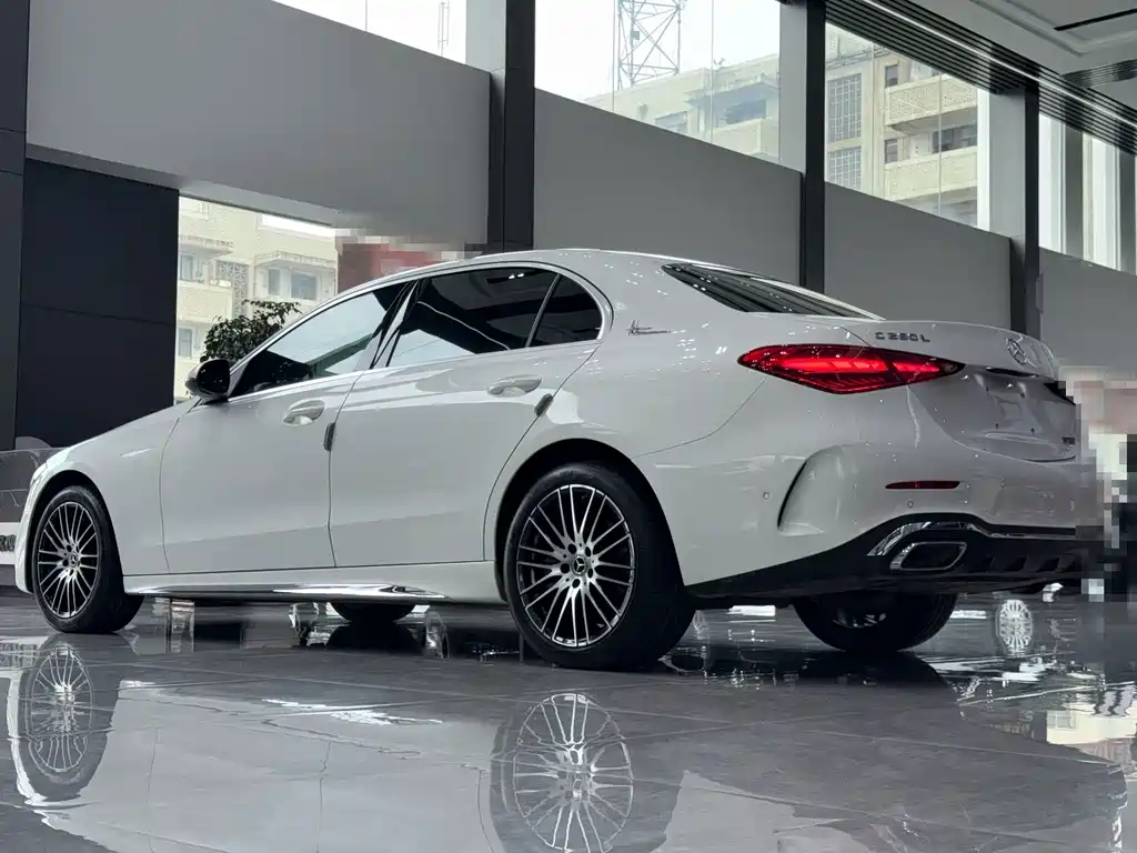 Mercedes-Benz C-Class 2022 — фото 10