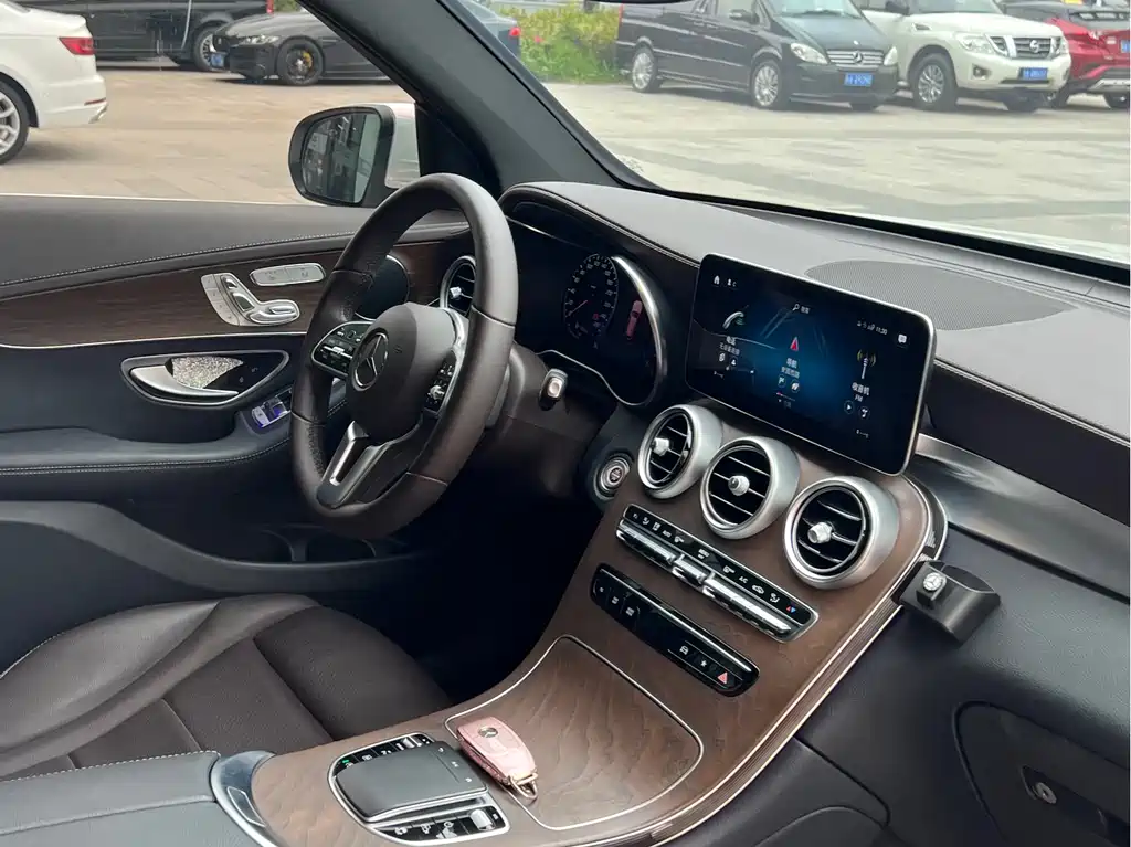 Mercedes-Benz GLC 2022 — фото 15