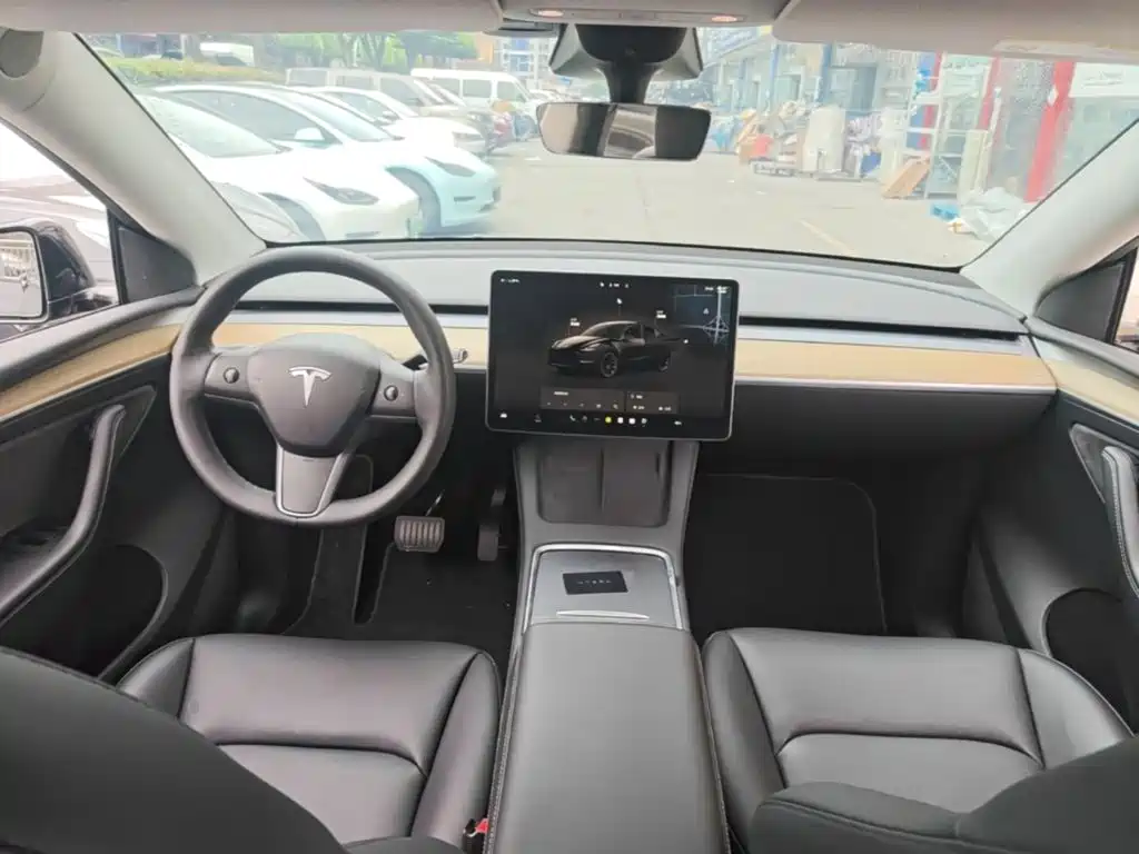 Tesla Model Y 2022 — фото 10