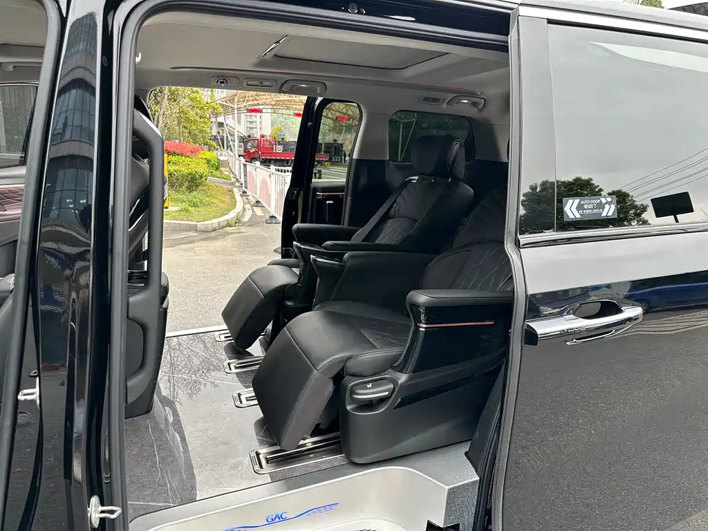 GAC Motor Trumpchi M8 2024 — фото 11