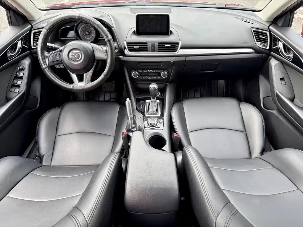 Mazda 3 Axela 2016 — фото 24