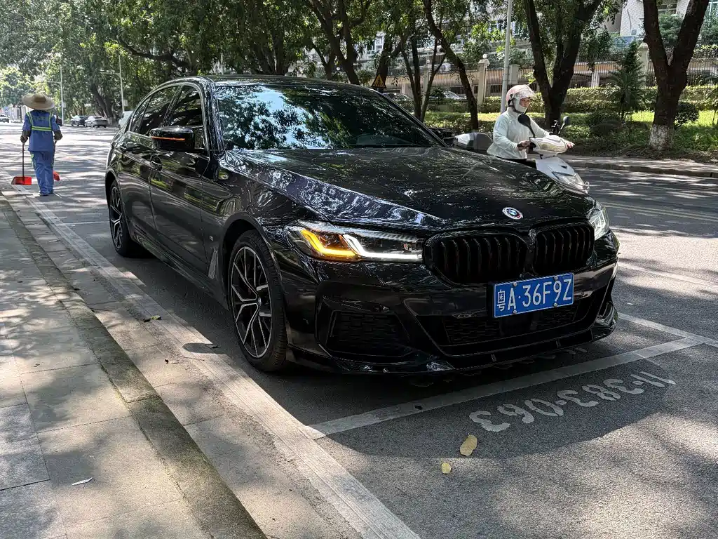 BMW 5 Series 2023