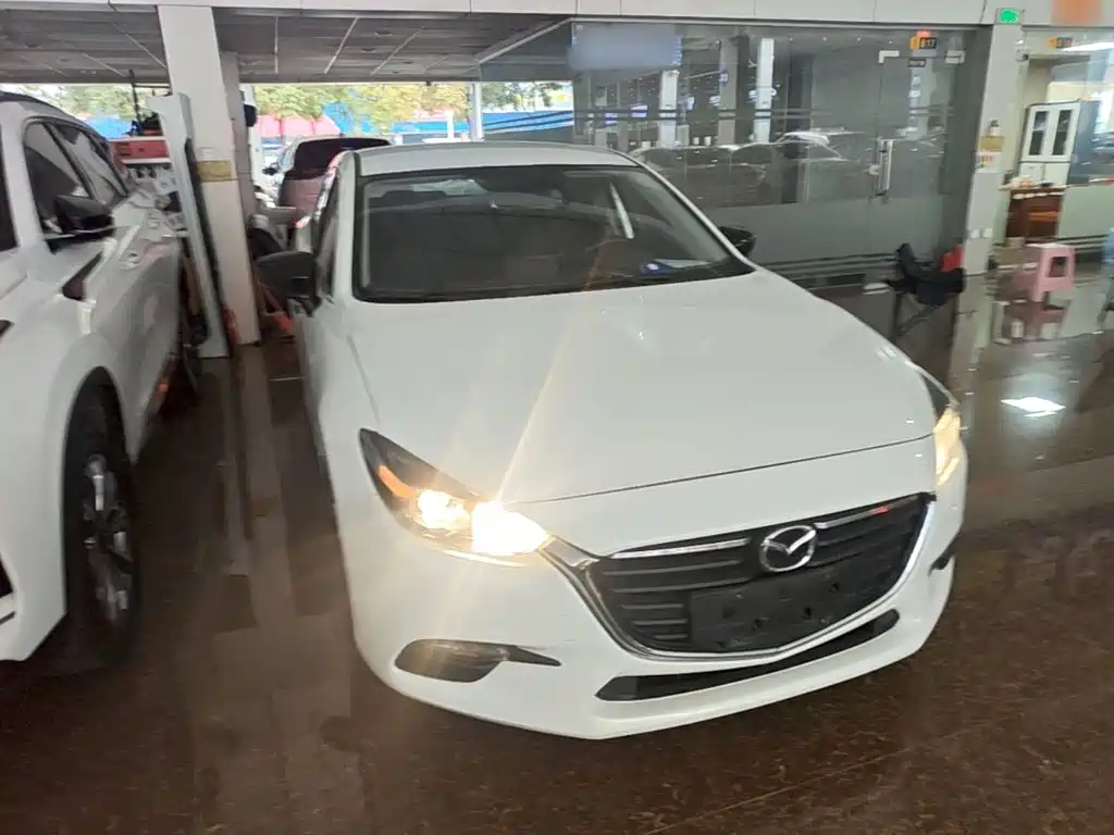 Mazda 3 Axela 2018