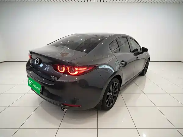 Mazda 3 Axela 2023
