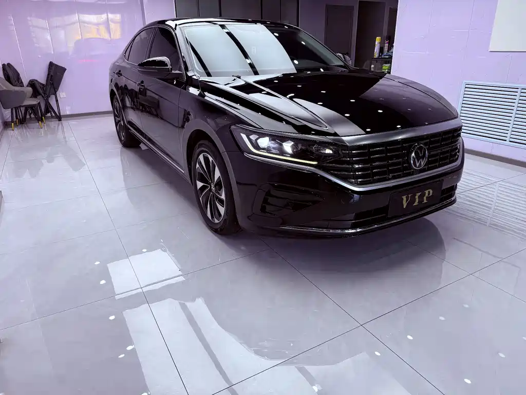 Volkswagen Passat 2023