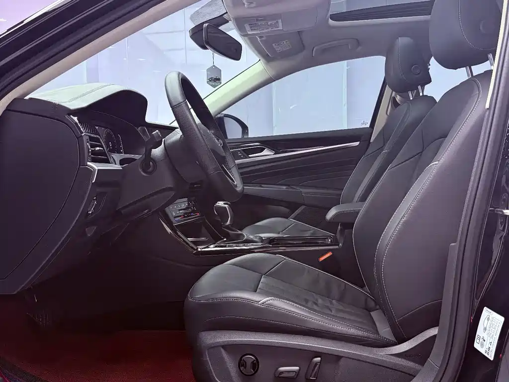 Volkswagen Passat 2023