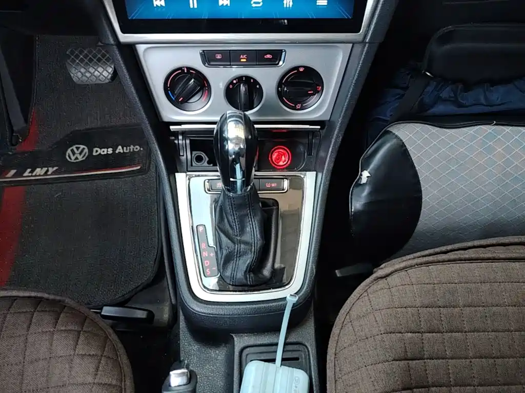 Volkswagen Gran Lavida 2015 — фото 14