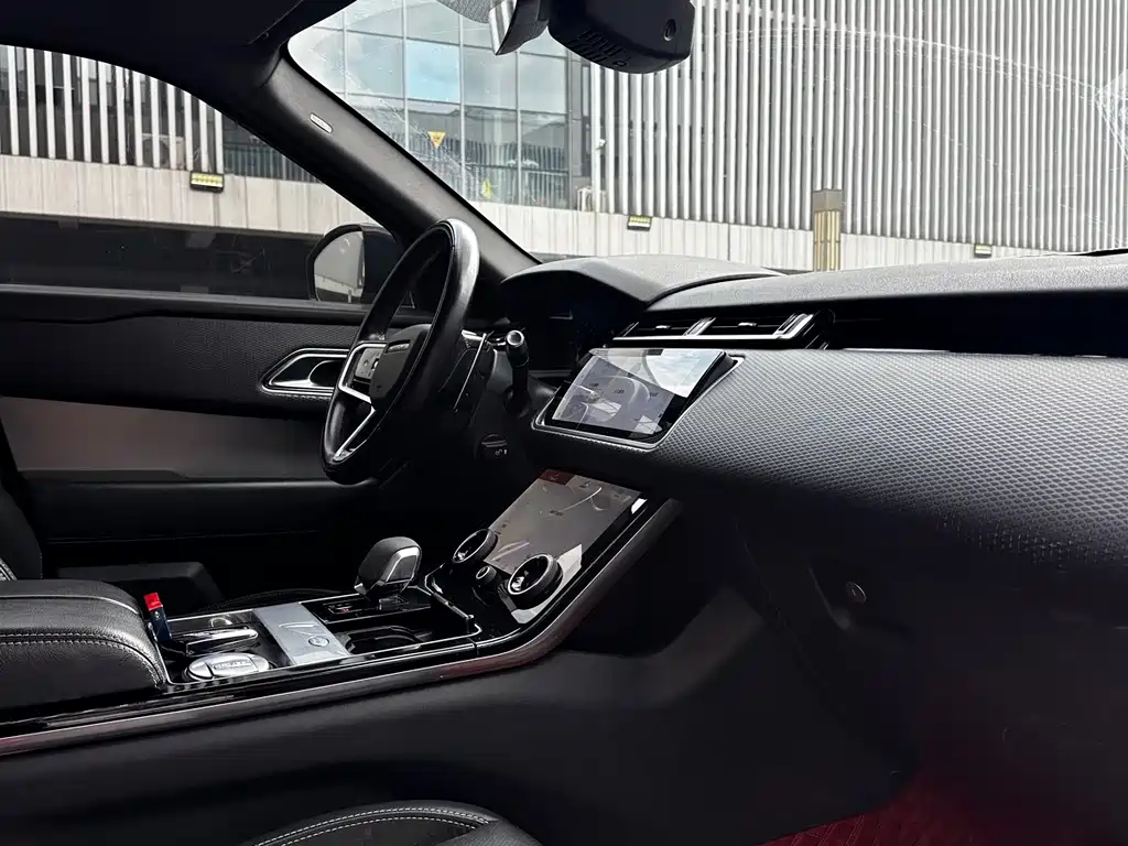 Land Rover Velar 2022 — фото 12