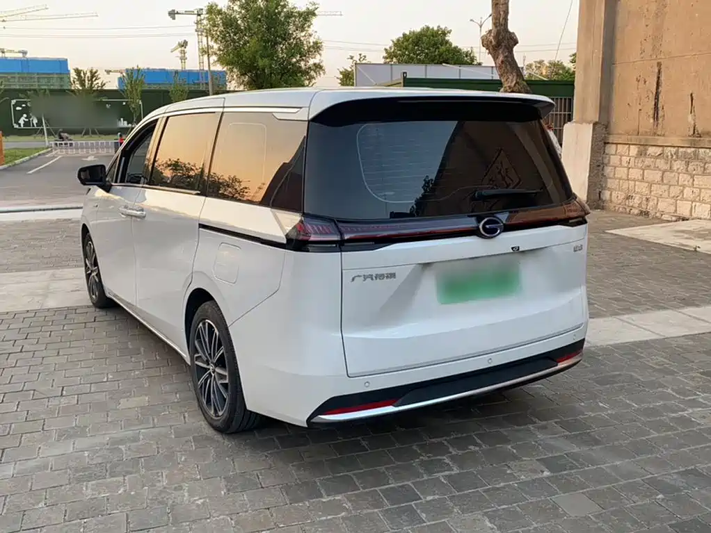 GAC Motor E8 PHEV 2024 — фото 13