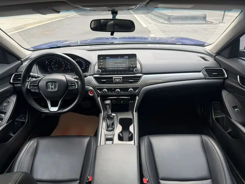 Honda Accord 2021 — фото 15