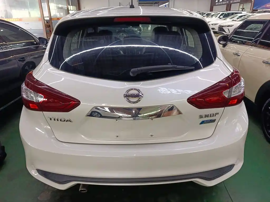 Nissan Tiida 2018 — фото 4