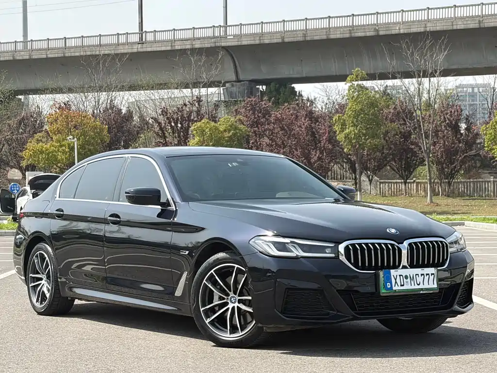 BMW 5 Series New Energy 2023 — фото 16