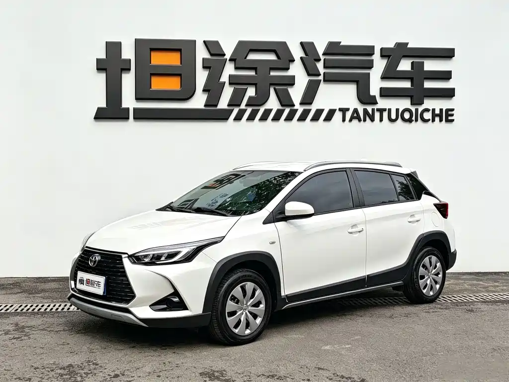 Toyota Yaris L 2023