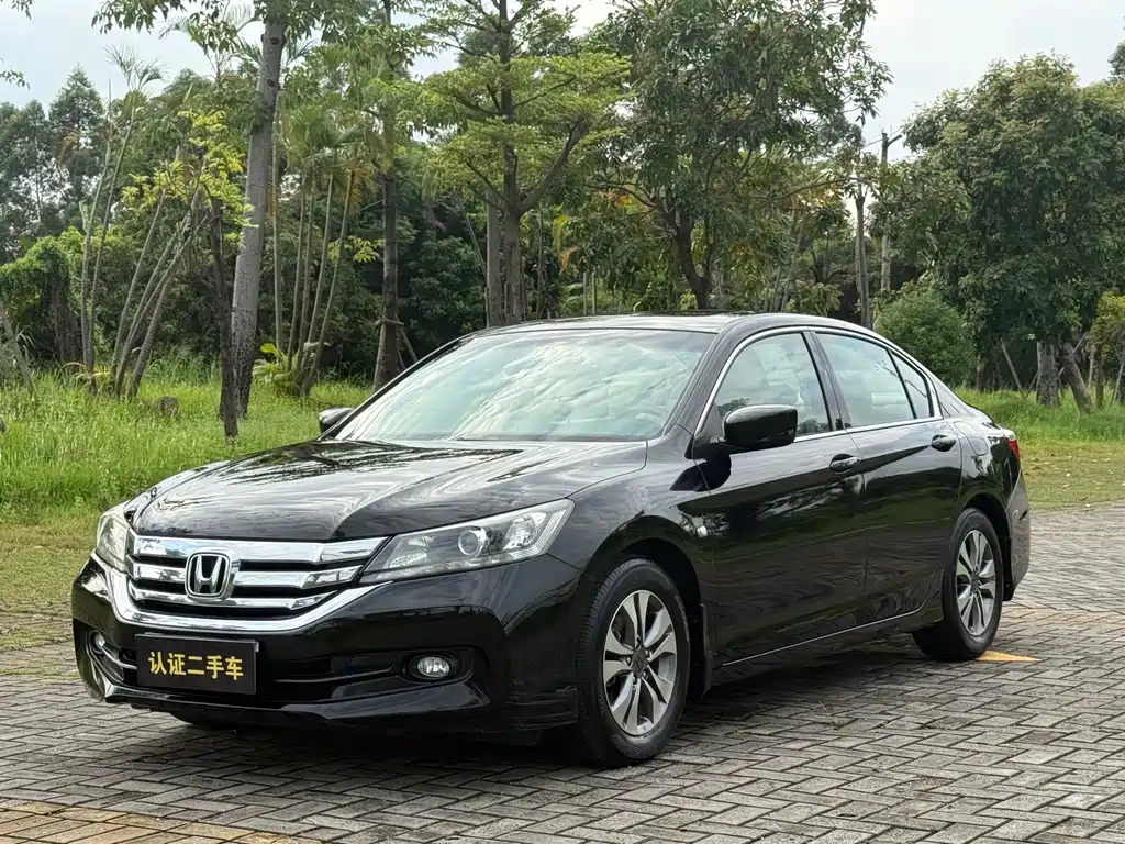 Honda Accord 2015 — фото 1