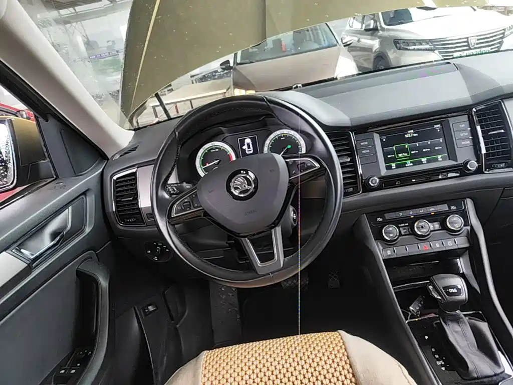 Skoda Kodiaq 2017 — фото 11