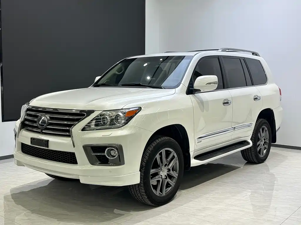 Lexus LX 2015 — фото 1