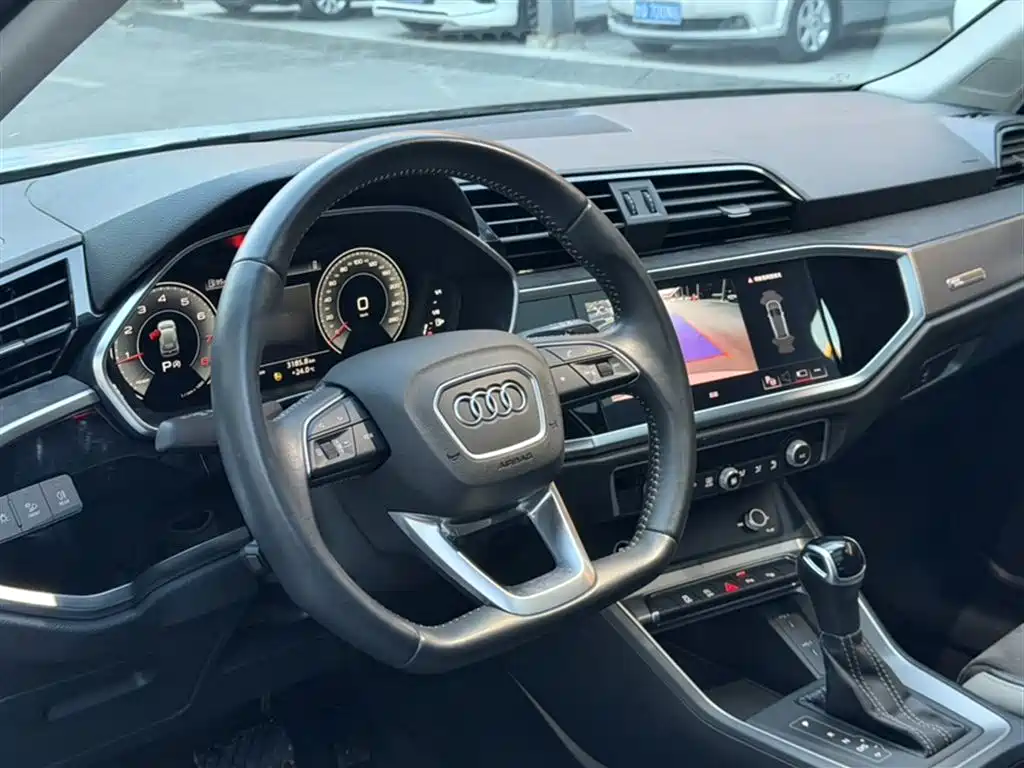 Audi Q3 2022 — фото 15
