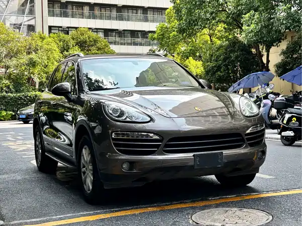 Porsche Cayenne 2011