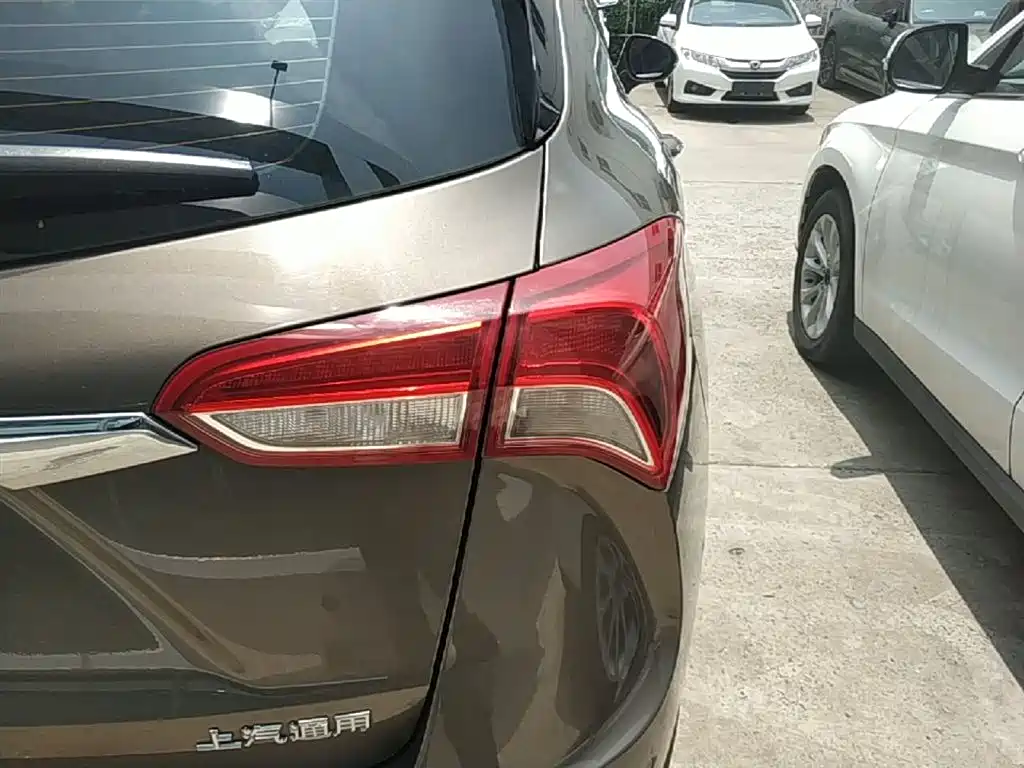 Buick Envision Plus 2019 — фото 8