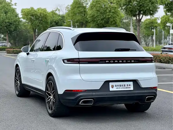 Porsche Cayenne 2025
