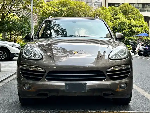Porsche Cayenne 2011