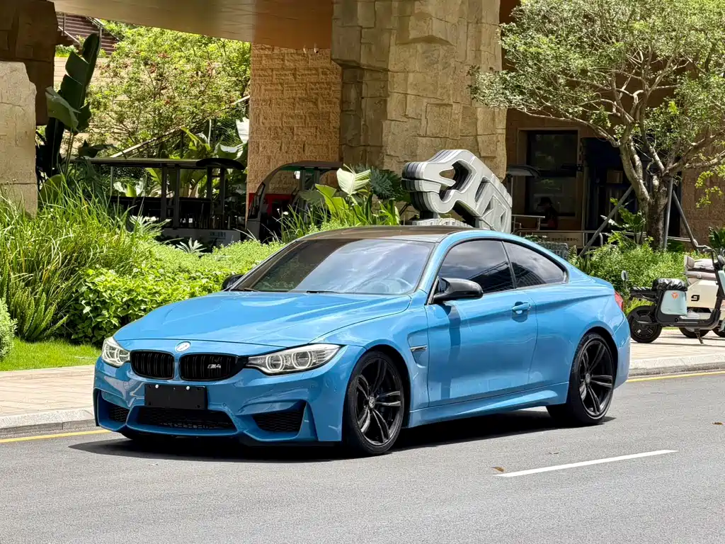 BMW M4 2015