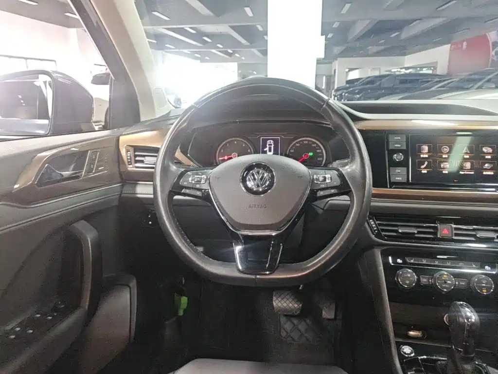Volkswagen Tharu 2019 — фото 11