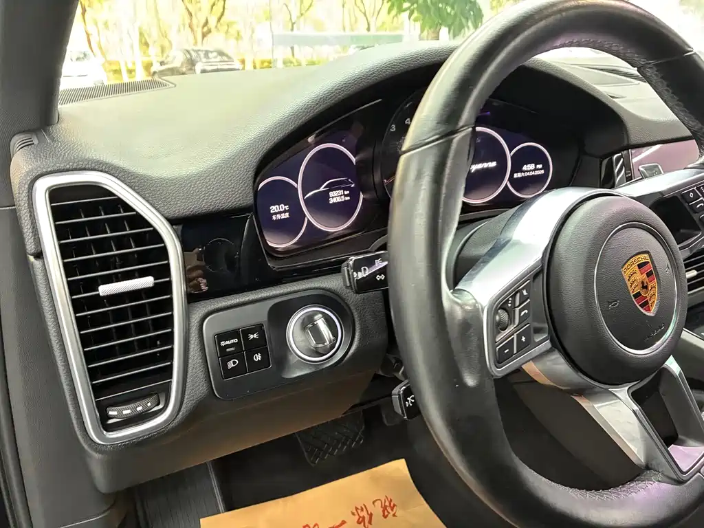 Porsche Cayenne 2018 — фото 14