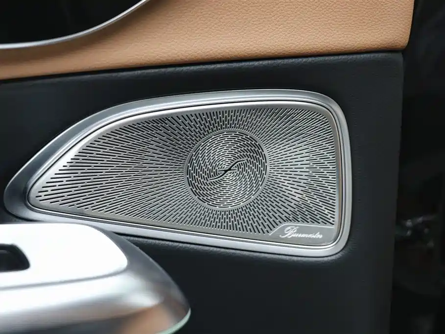 Mercedes-Benz E-Class 2024 — фото 13
