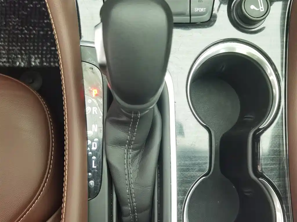 Buick Envision Plus 2018 — фото 13