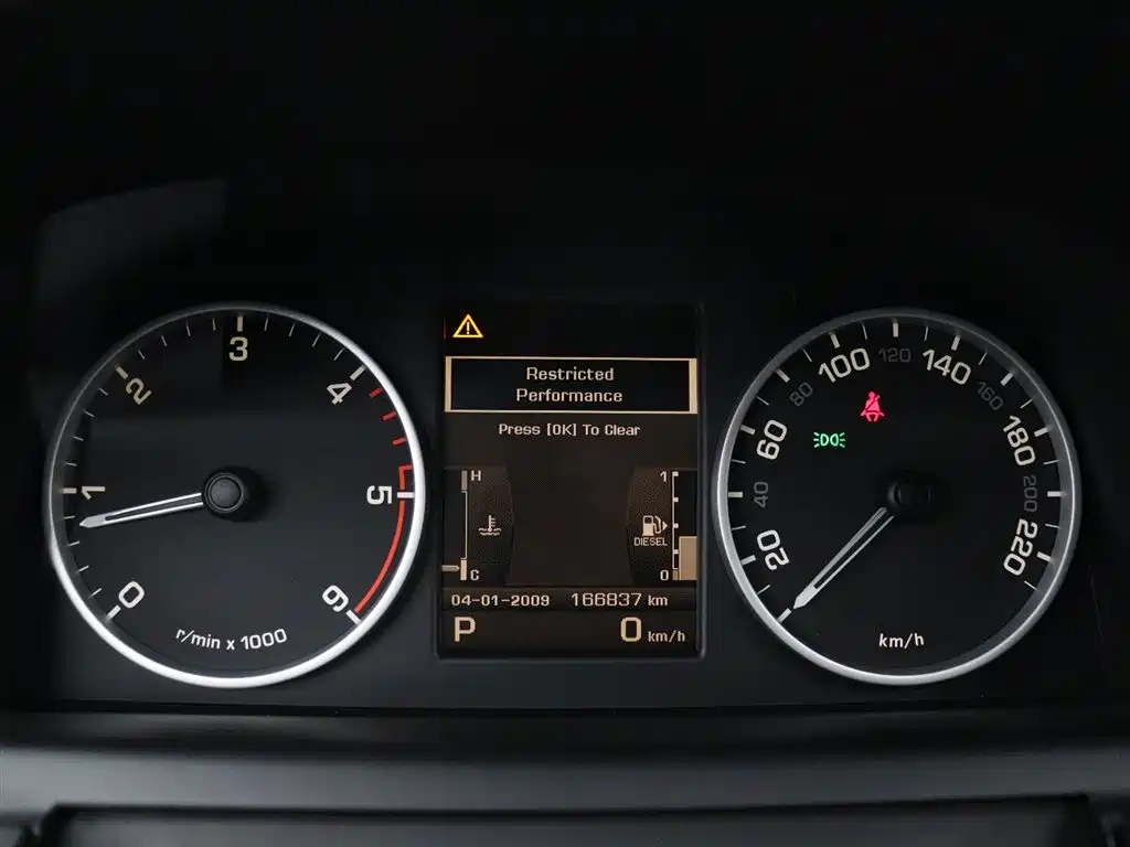 Land Rover Discovery 2011 — фото 24