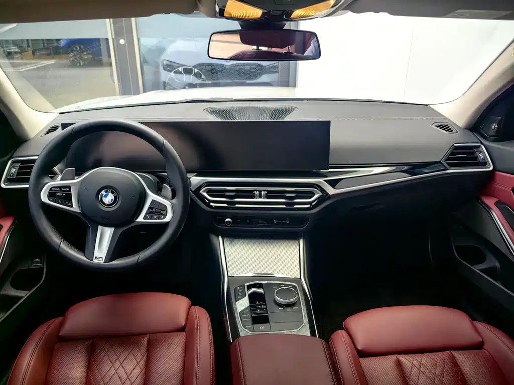 BMW 3 Series 2024 — фото 13