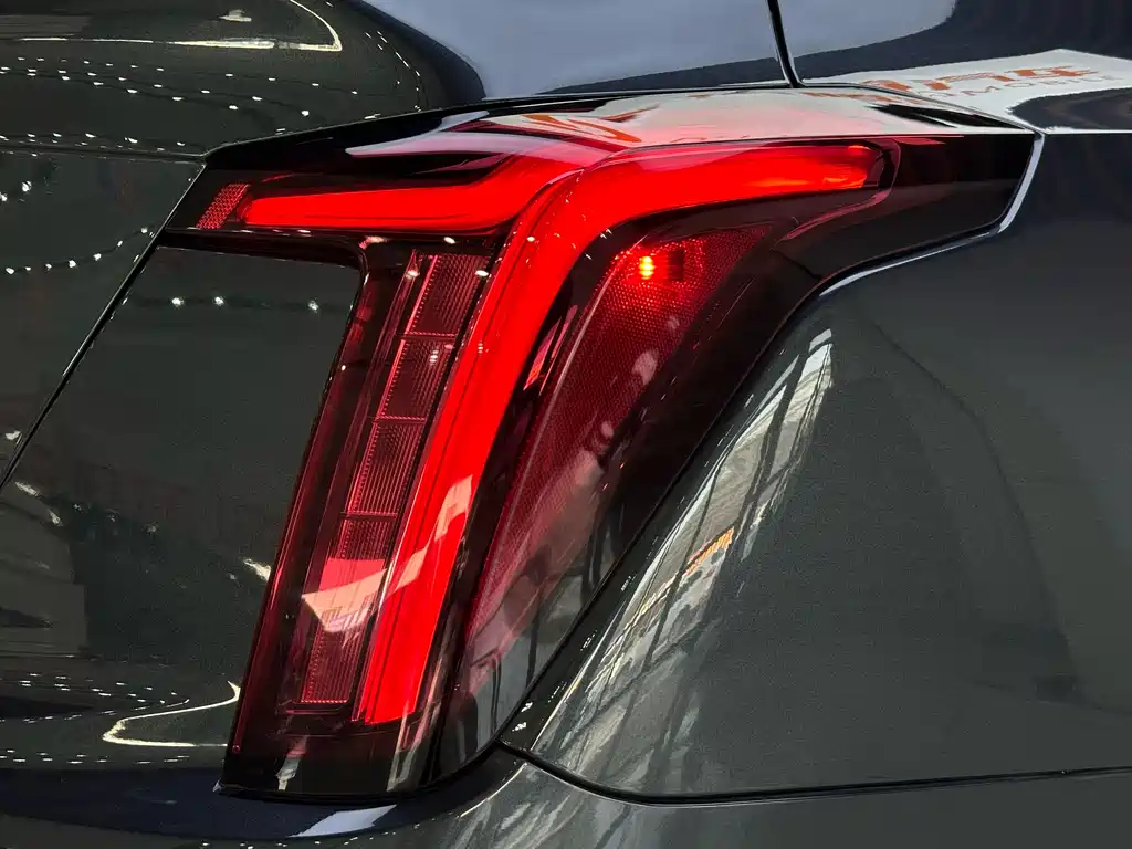 Cadillac CT5 2021 — фото 10