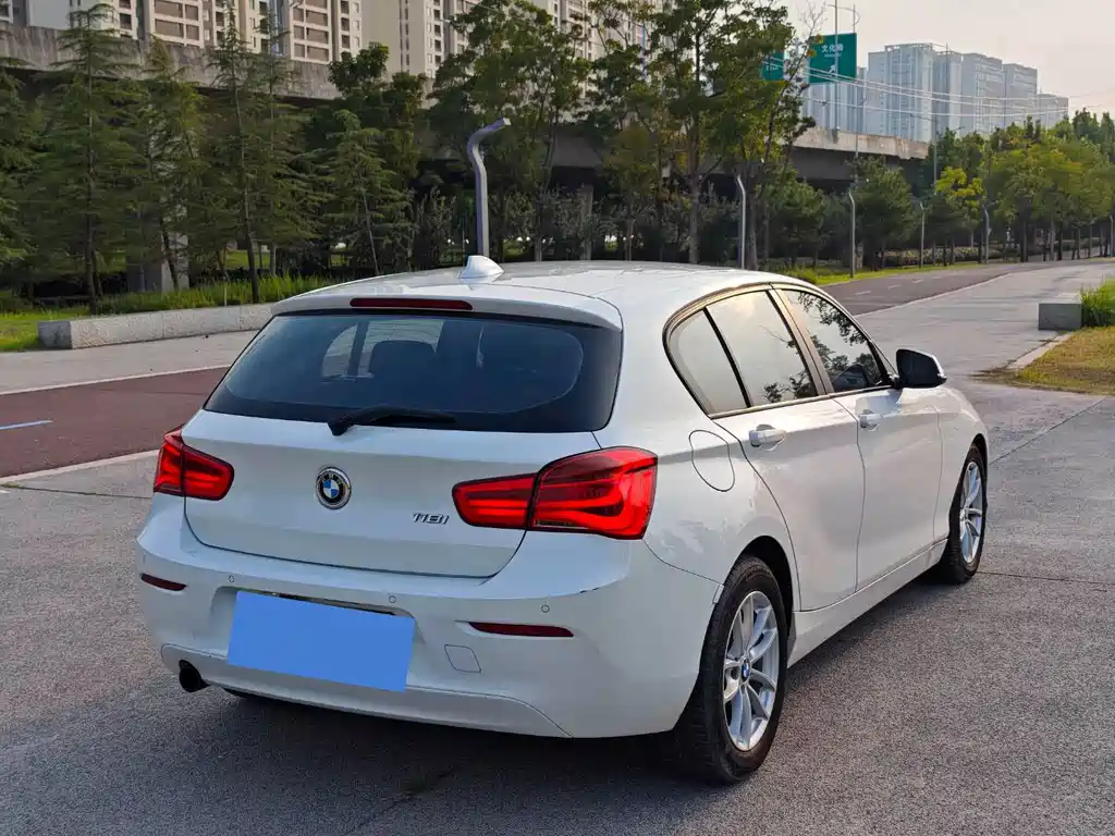 BMW 1 Series 2016 — фото 22