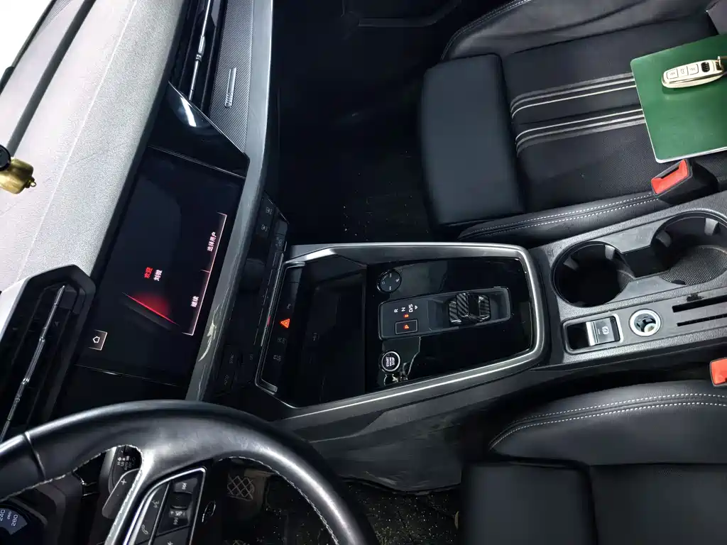 Audi A3 2023 — фото 13