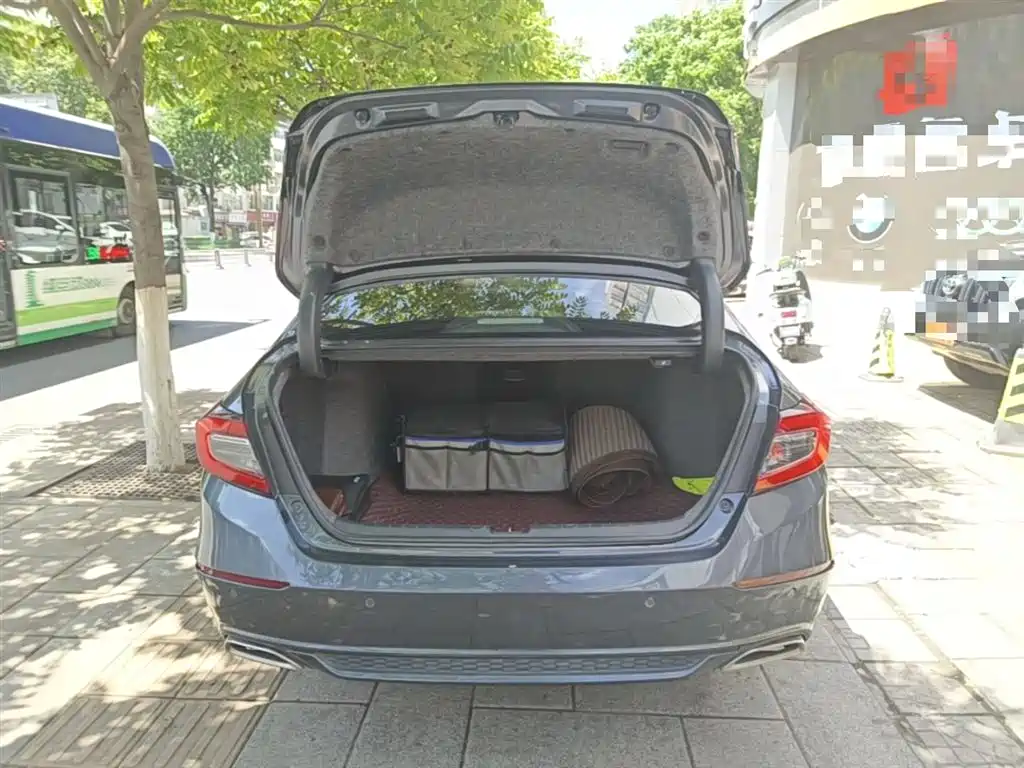 Honda Accord 2022 — фото 19