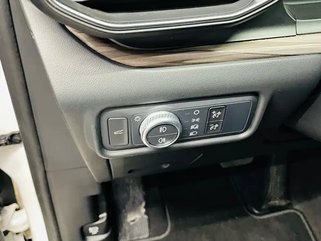 Ford Explorer 2020 — фото 21