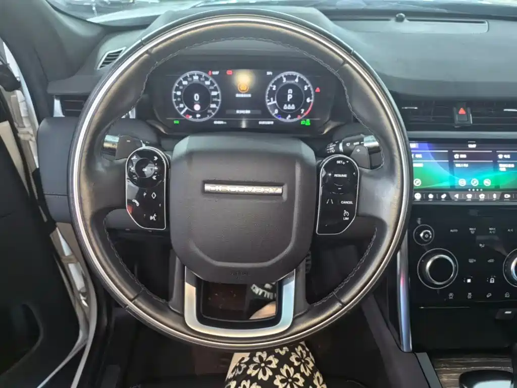 Land Rover Discovery Sport 2021 — фото 11