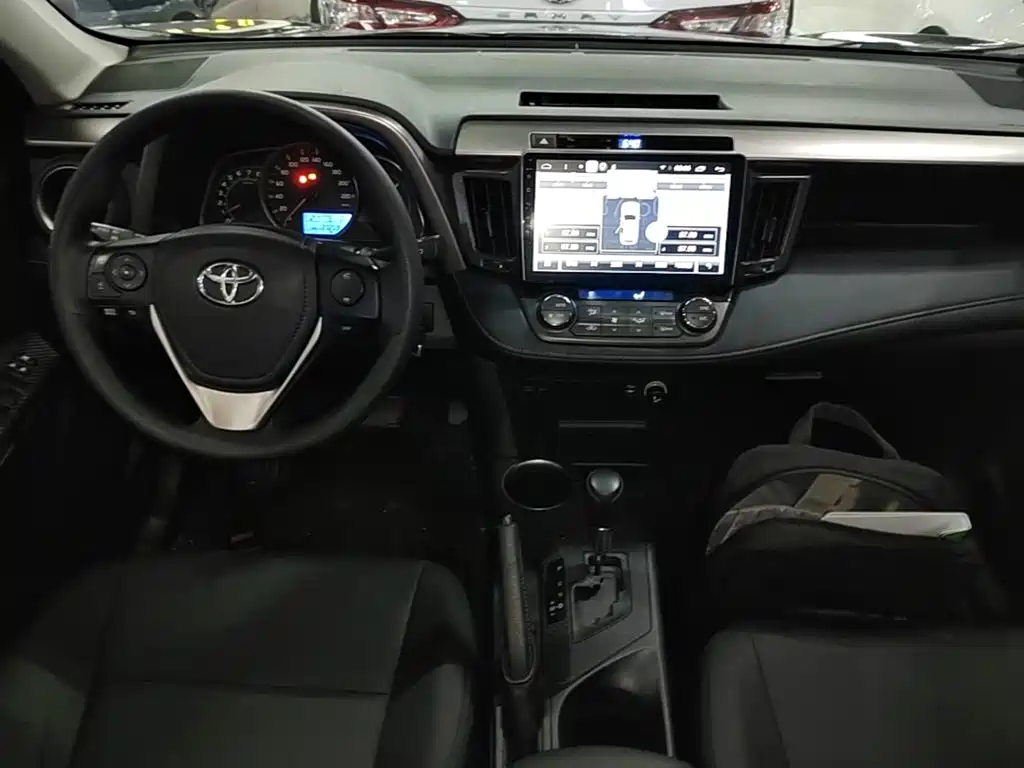 Toyota RAV4 2015