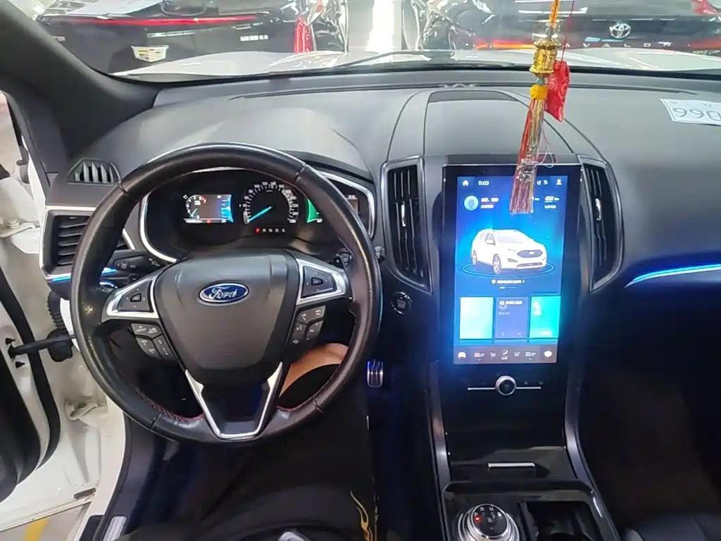 Ford Edge 2020 — фото 11