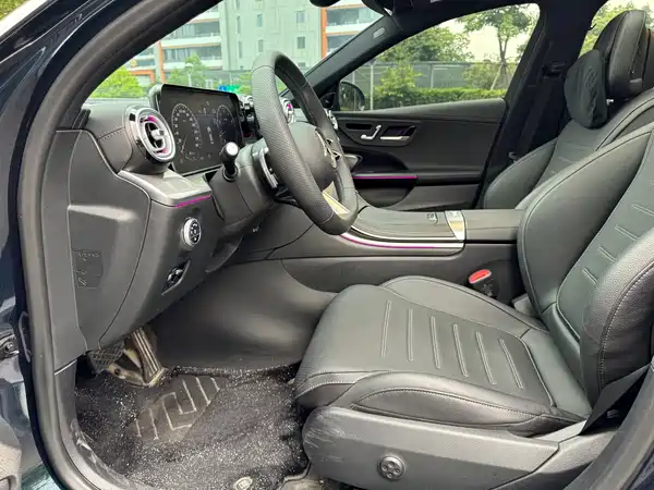 Mercedes-Benz C-Class 2023