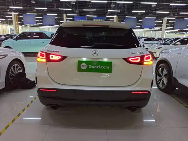 Mercedes-Benz GLA AMG 2021