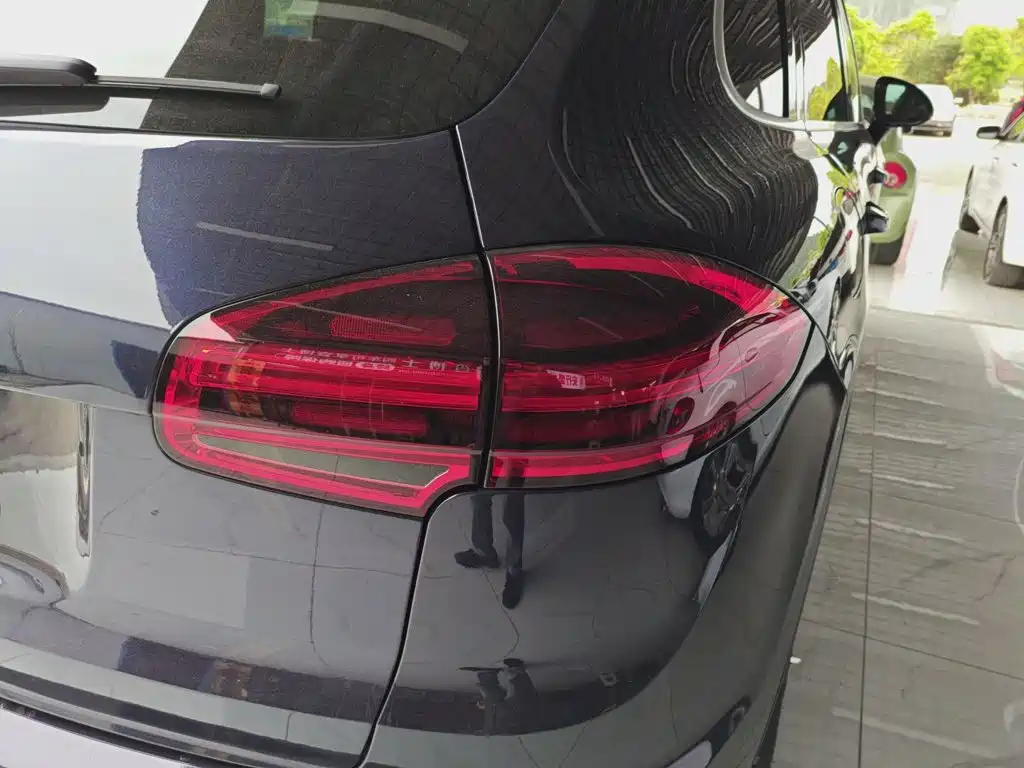 Porsche Cayenne 2017 — фото 19