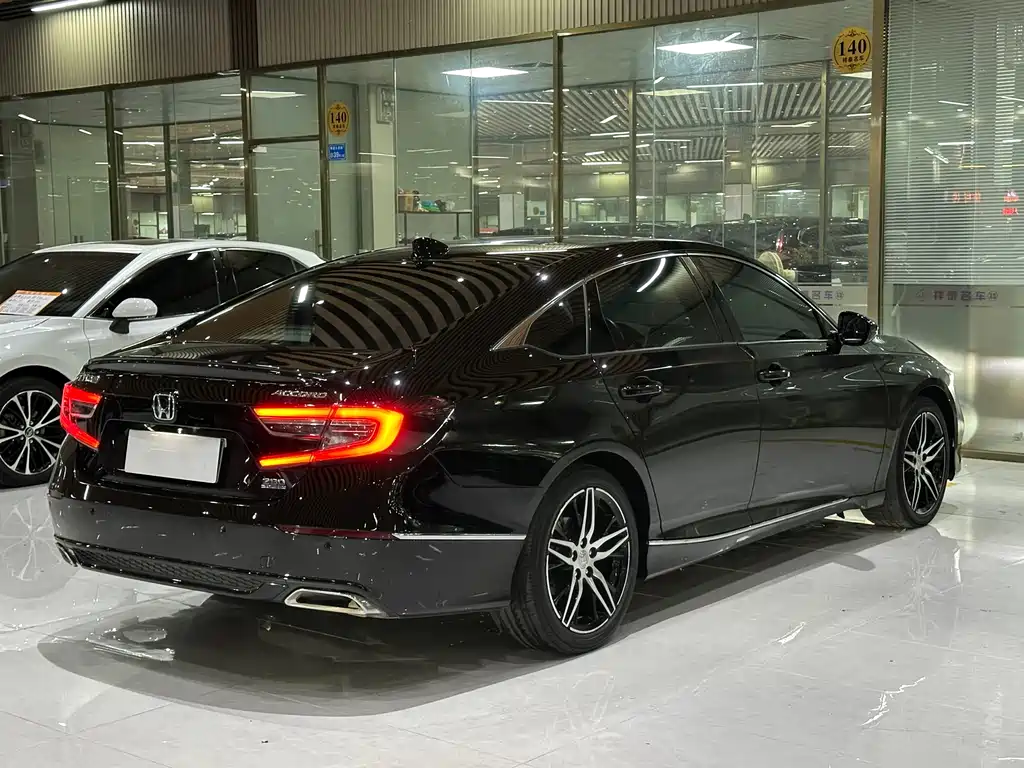 Honda Accord 2022 — фото 14