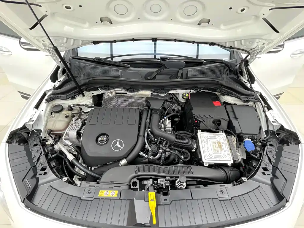 Mercedes-Benz GLA 2021 — фото 19