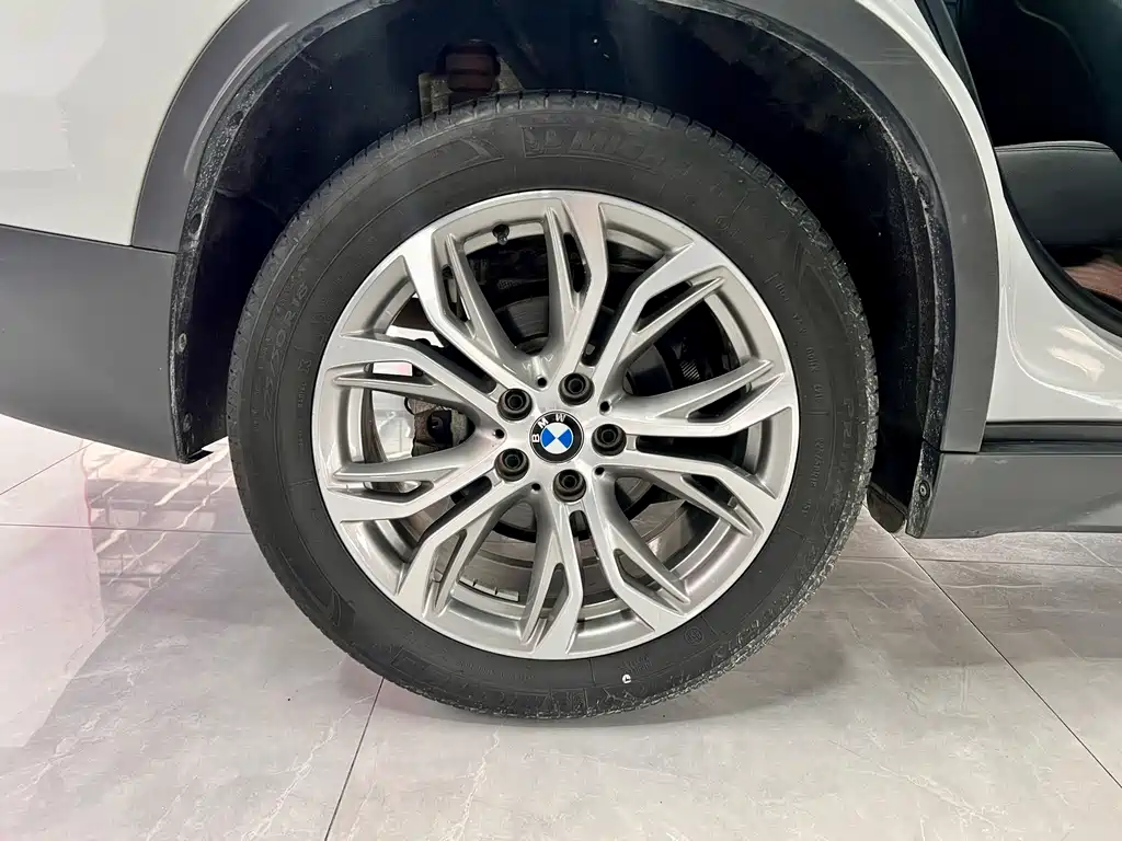 BMW X1 2019 — фото 16