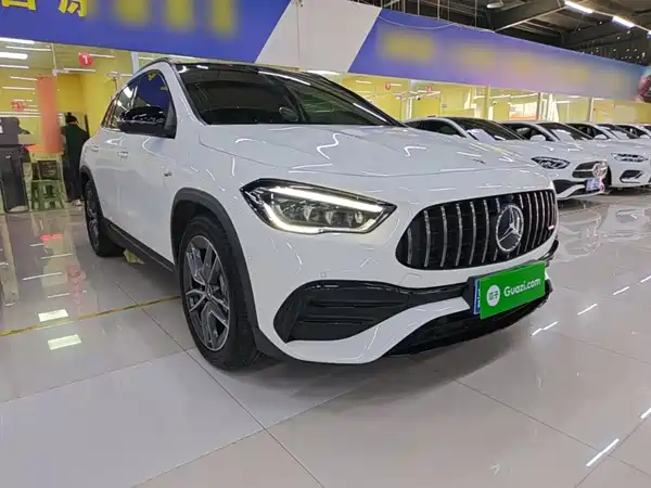 Mercedes-Benz GLA AMG 2021