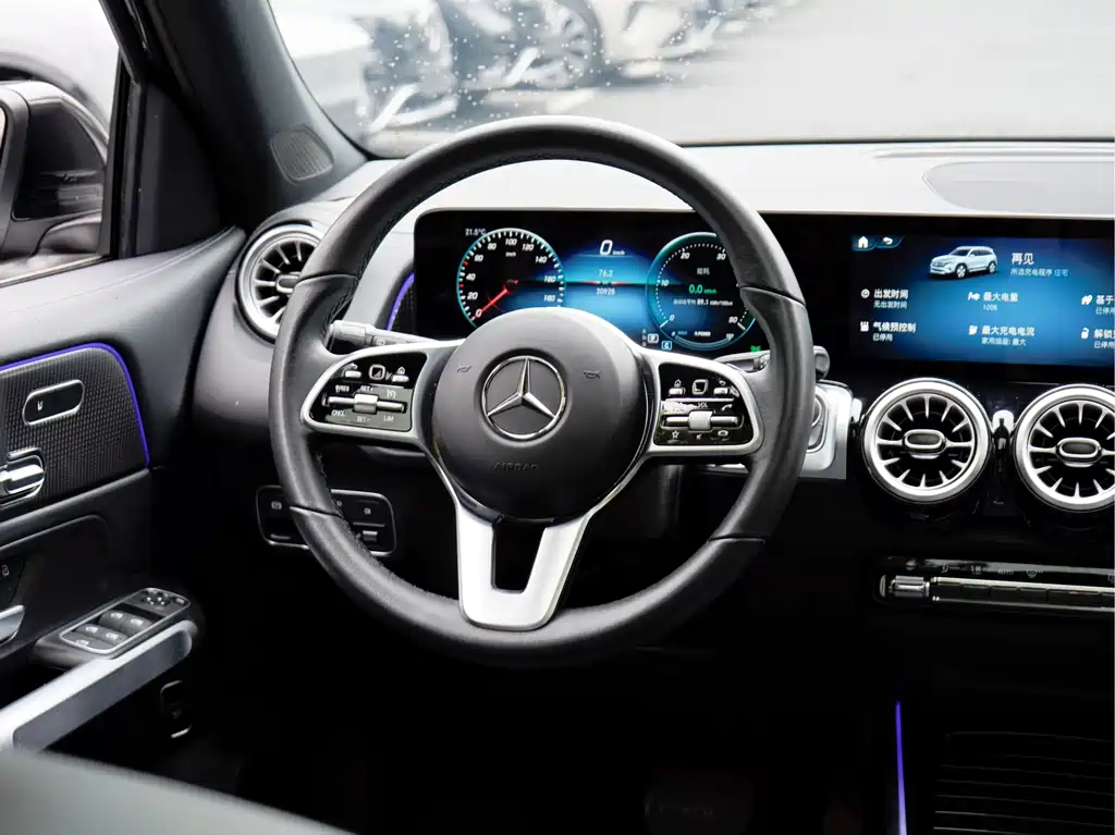 Mercedes-Benz EQB 2023 — фото 16