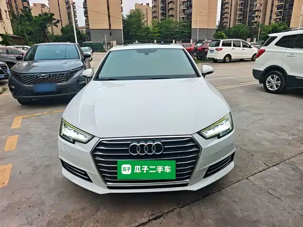 Audi A4L 2019