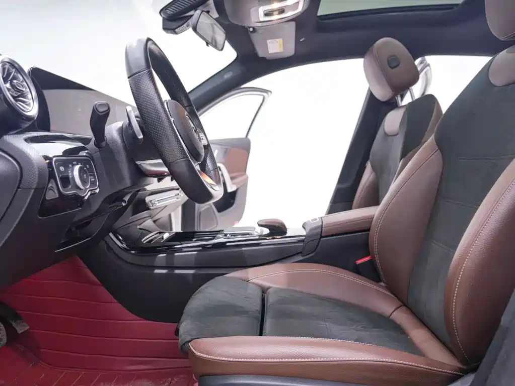 Mercedes-Benz A-Class 2021 — фото 24